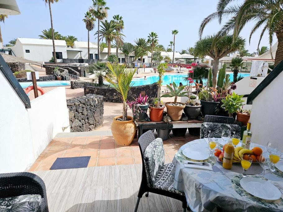 Apartamento Taisa Playa Roca Costa Teguise Exterior photo