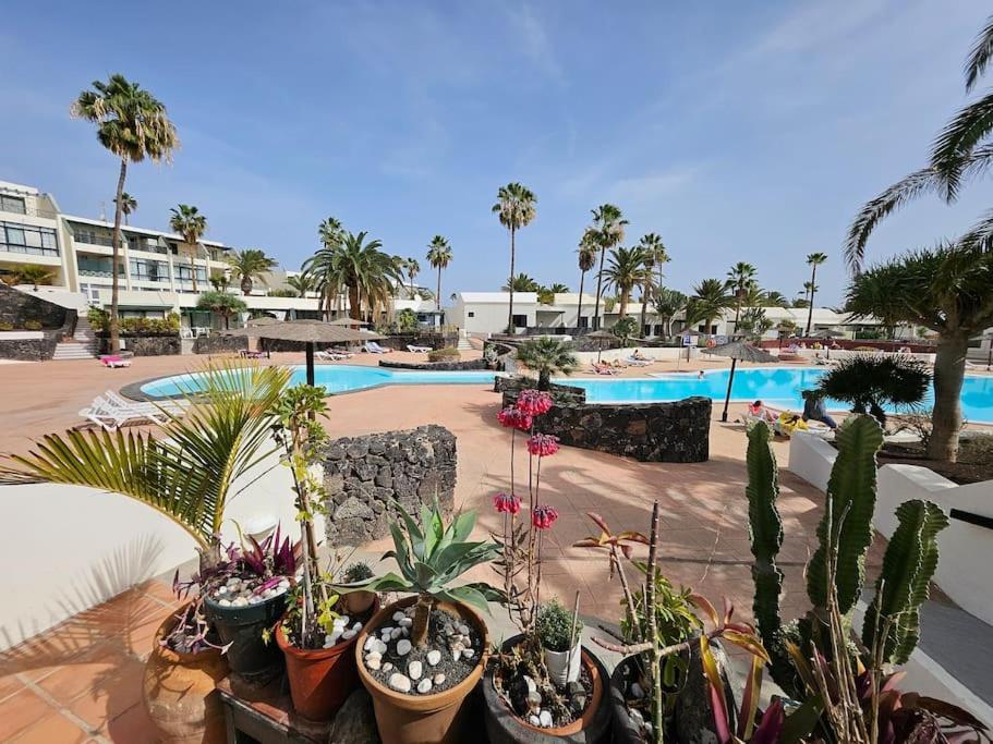 Apartamento Taisa Playa Roca Costa Teguise Exterior photo